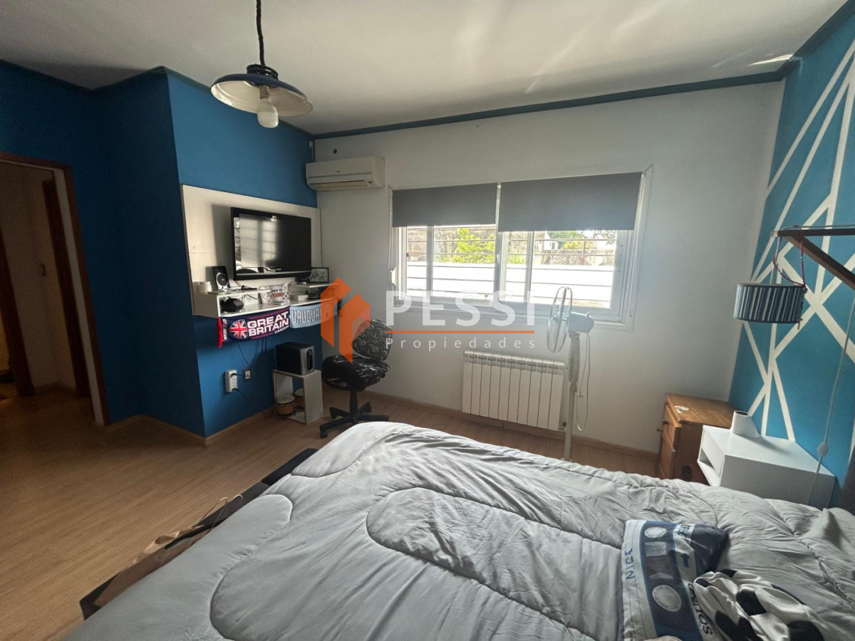 Casa ID.2483/Venta-casa-3-dormitorios-y-apartamento-al-fondo-rentado-en-Brazo-Oriental- - Venta casa 3 dormitorios y apartamento al fondo rentado en Brazo Oriental 