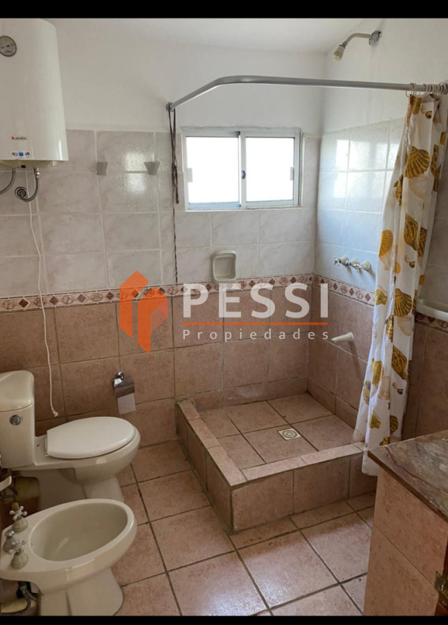 Casa ID.2484/Venta-casa-4-dormitorios-en-Las-Flores - Venta casa 4 dormitorios en Las Flores