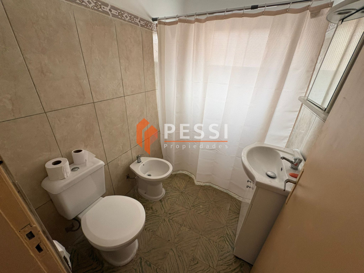 Casa ID.2565/Venta-casa-2-dormitorios-con-muy-buen-terreno-en-Lagomar - Venta casa 2 dormitorios con muy buen terreno en Lagomar