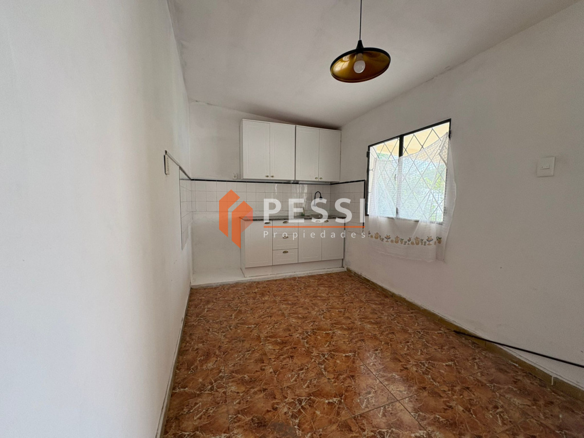 Casa ID.2565/Venta-casa-2-dormitorios-con-muy-buen-terreno-en-Lagomar - Venta casa 2 dormitorios con muy buen terreno en Lagomar