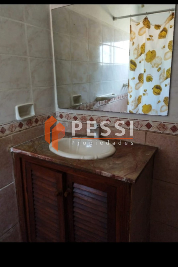 Casa ID.2484/Venta-casa-4-dormitorios-en-Las-Flores - Venta casa 4 dormitorios en Las Flores