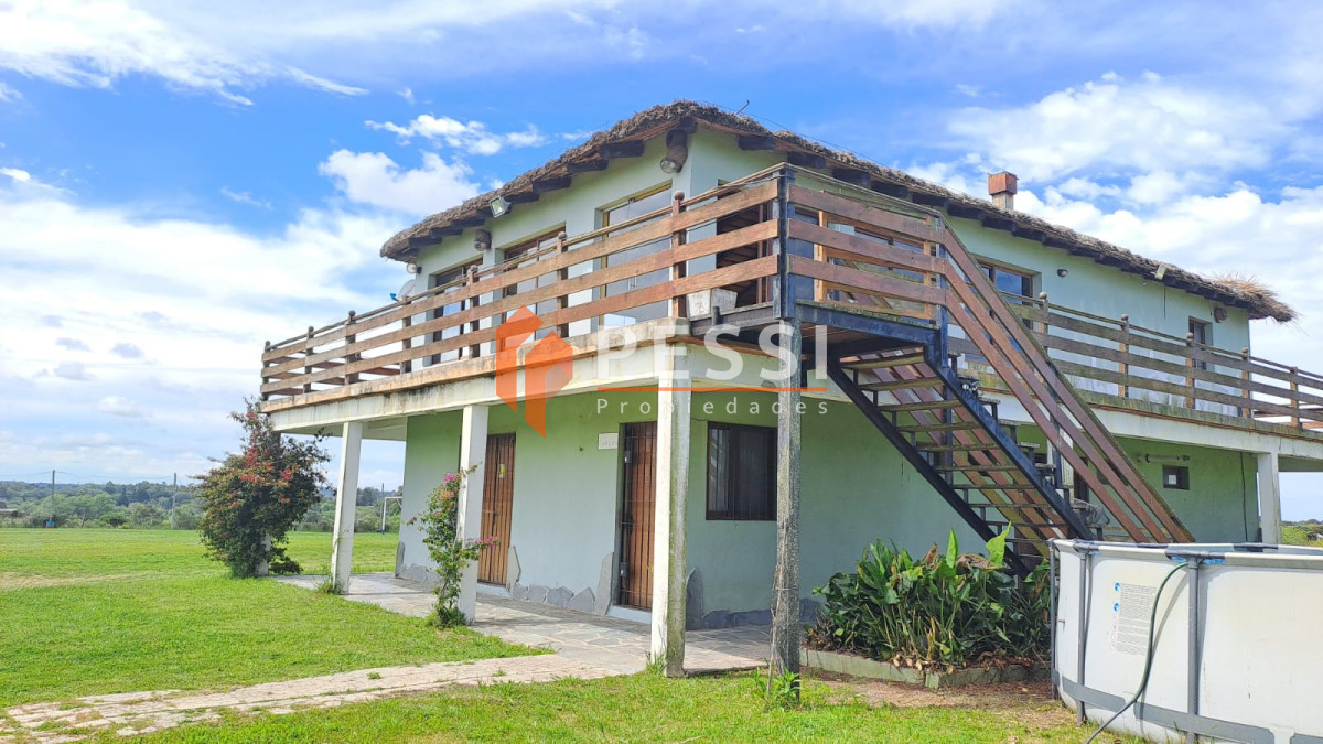 Chacra ID.2612/Venta-chacra-de-5,2-hectáreas-con-infreastructura-deportiva-y-edificaciones-en-Paso-de-la-Arena - Venta chacra de 5,2 hectáreas con infreastructura deportiva y edificaciones en Paso de la Arena