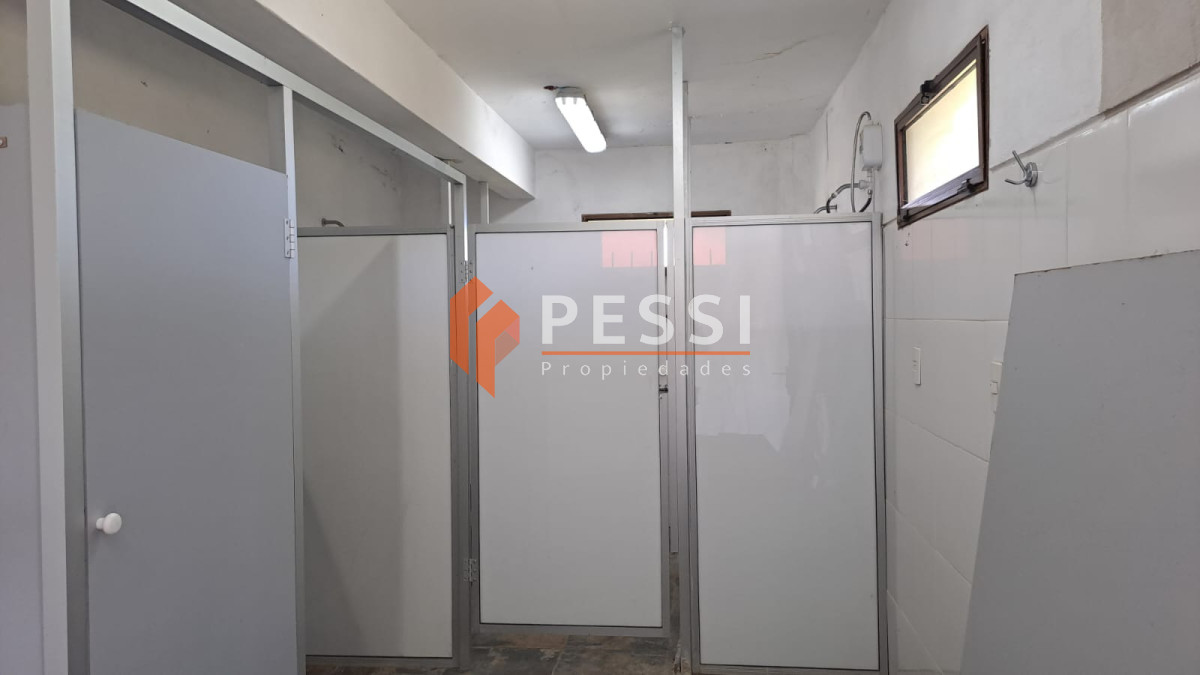 Chacra ID.2612/Venta-chacra-de-5,2-hectáreas-con-infreastructura-deportiva-y-edificaciones-en-Paso-de-la-Arena - Venta chacra de 5,2 hectáreas con infreastructura deportiva y edificaciones en Paso de la Arena