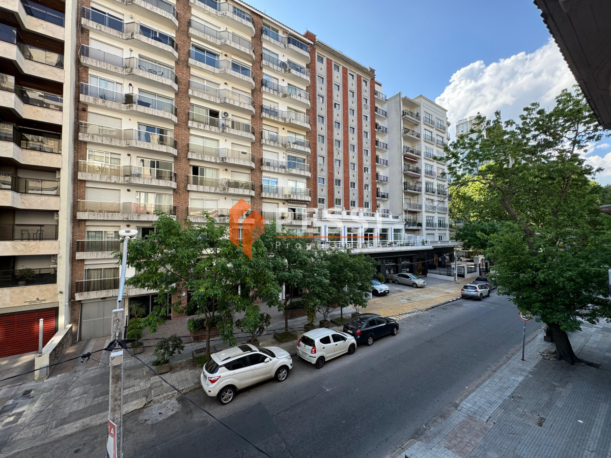Local Comercial ID.2405/Venta-local-comercial-en-Pocitos - Venta local comercial en Pocitos