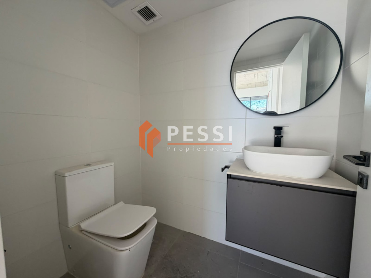 Local Comercial ID.2545/Alquiler-local-comercial-en-La-Blanqueada - Alquiler local comercial en La Blanqueada