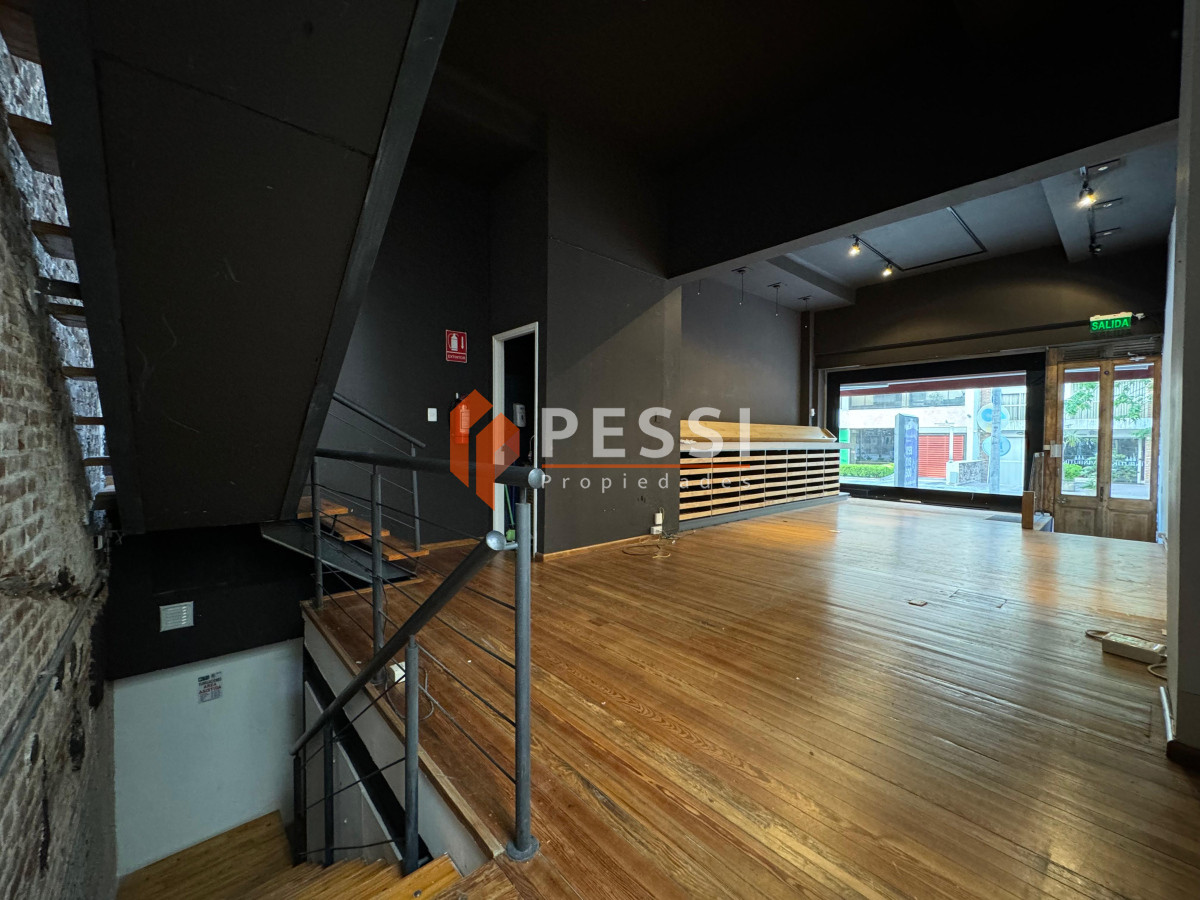 Local Comercial ID.2405/Venta-local-comercial-en-Pocitos - Venta local comercial en Pocitos