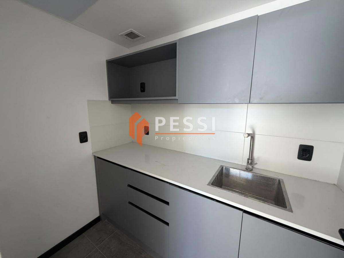 Local Comercial ID.2545/Alquiler-local-comercial-en-La-Blanqueada - Alquiler local comercial en La Blanqueada