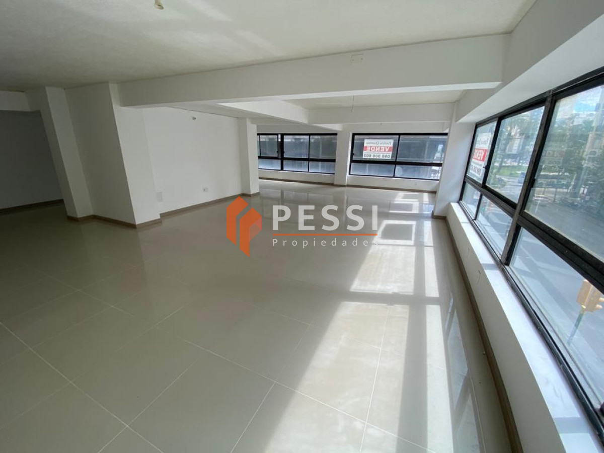 Local Comercial ID.797/Local-en-venta-Centro- - Local en venta Centro 