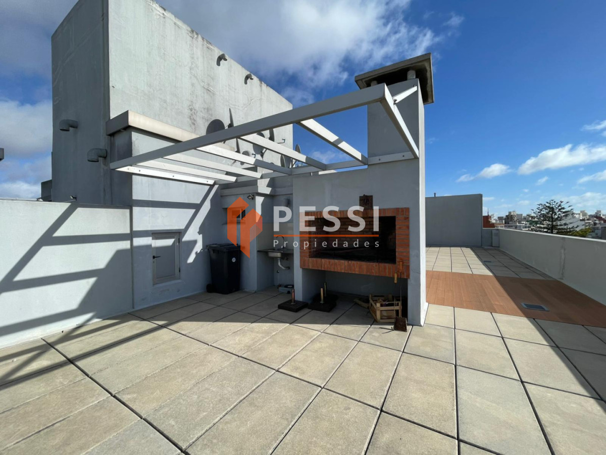 Apartamento ID.1432 - Venta monoambiente con terraza y garage en Pocitos