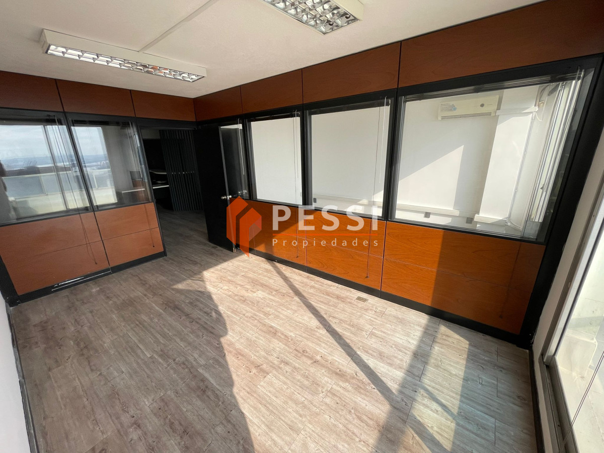 Oficina ID.2224/Venta-oficina-en-Ciudad-Vieja - Venta oficina en Ciudad Vieja