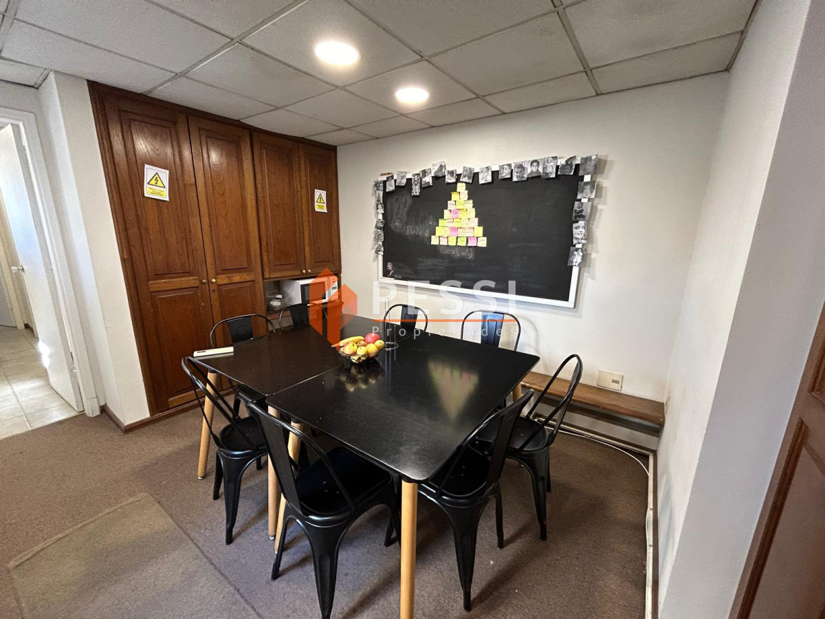 Oficina ID.2390/Venta-oficina-sobre-Rambla-Portuaria - Venta oficina sobre Rambla Portuaria