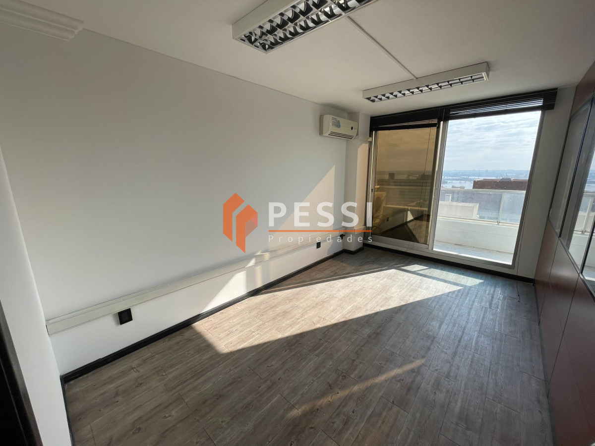 Oficina ID.2224/Venta-oficina-en-Ciudad-Vieja - Venta oficina en Ciudad Vieja