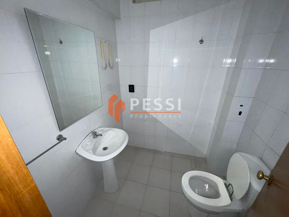 Oficina ID.2224/Venta-oficina-en-Ciudad-Vieja - Venta oficina en Ciudad Vieja