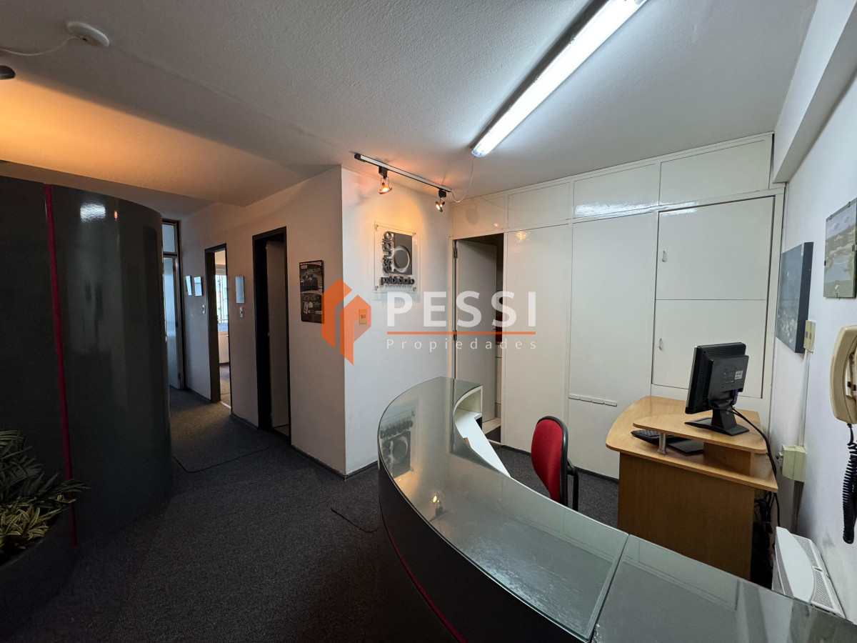 Oficina ID.2453/Alquiler-Oficina-Amoblada-en-Centro - Alquiler Oficina Amoblada en Centro