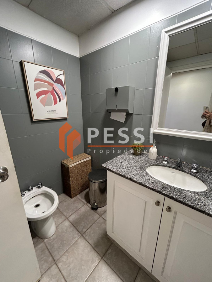 Oficina ID.2390/Venta-oficina-sobre-Rambla-Portuaria - Venta oficina sobre Rambla Portuaria