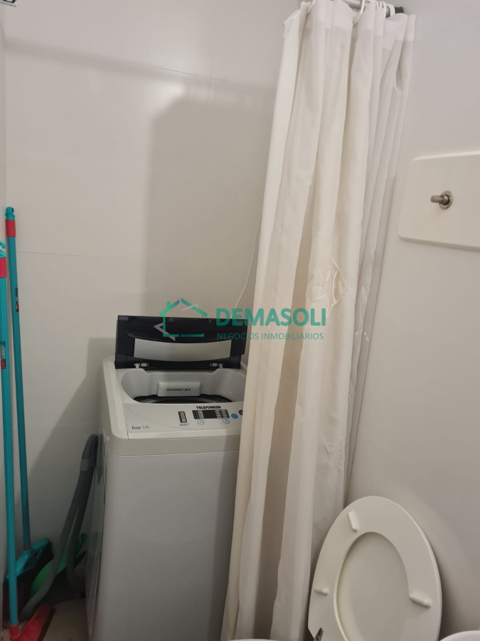 Apartamento ID.845 - Se vende apartamento de 2 dormitorios en Punta del Este, en pleno centro de la península.