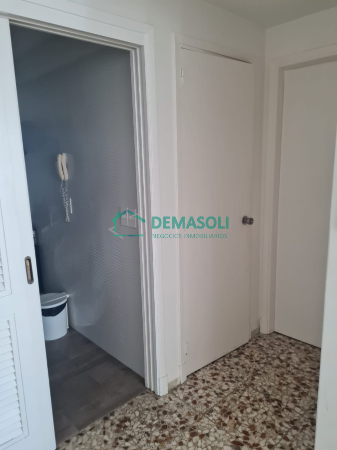 Apartamento ID.845 - Se vende apartamento de 2 dormitorios en Punta del Este, en pleno centro de la península.