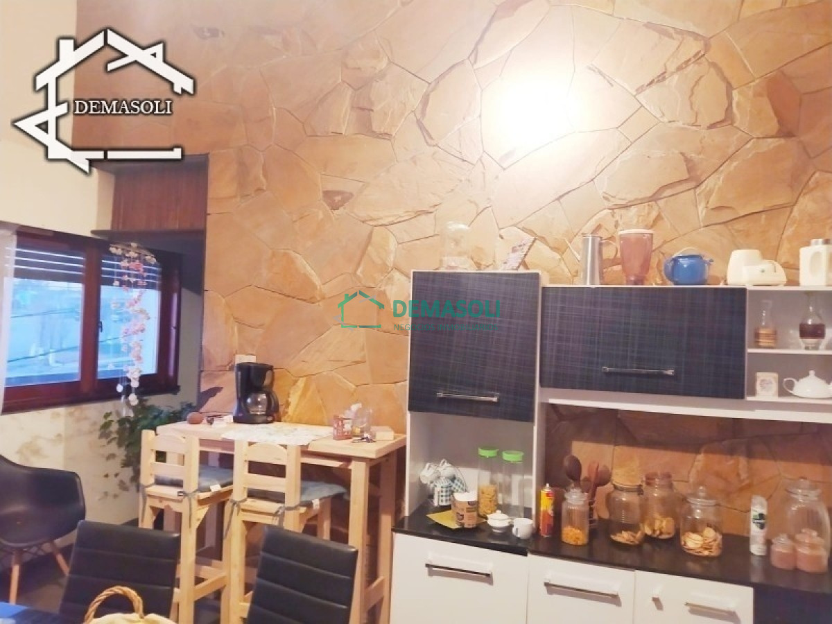 Casa ID.178 - Se vende casa de gran porte, ubicada en la entrada de la ciudad de Pan de Azúcar, Departamento de Maldonado. 