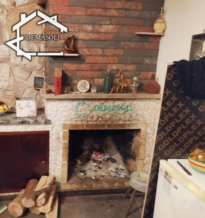 Casa ID.178 - Se vende casa de gran porte, ubicada en la entrada de la ciudad de Pan de Azúcar, Departamento de Maldonado. 