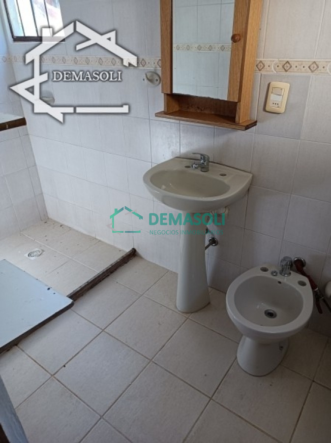 Casa ID.202 - Se vende!! Casa ubicada en Sierras del Tirol de 5 dormitorios, 3 baños, a pasitos del Cerro Pan de Azúcar, con frente a la ruta 37,