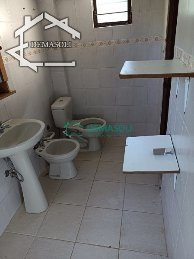 Casa ID.202 - Se vende!! Casa ubicada en Sierras del Tirol de 5 dormitorios, 3 baños, a pasitos del Cerro Pan de Azúcar, con frente a la ruta 37,