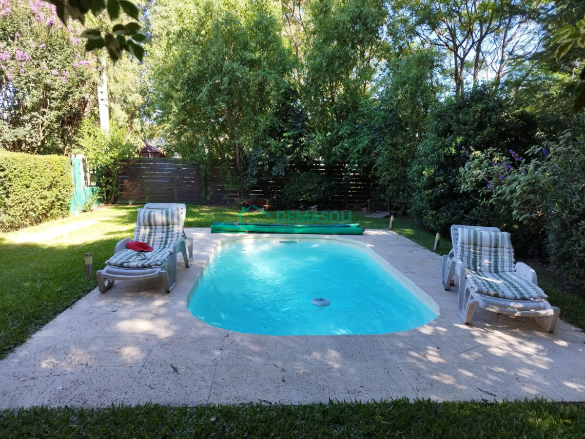 Casa ID.977 - Hermosa casa de 3 dormitorios,  con piscina, Playa Grande  