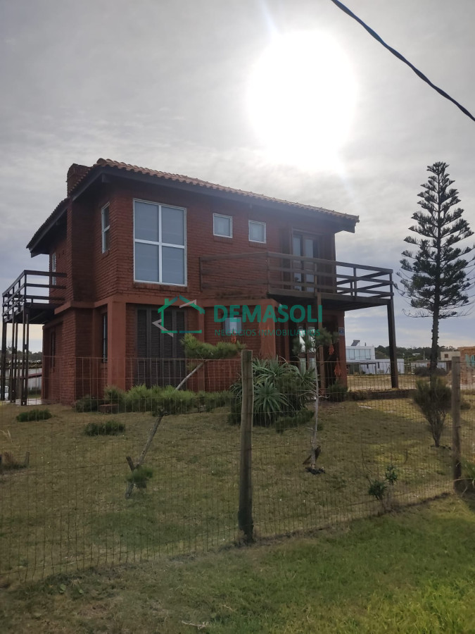 Casa ID.584 - Casa ubicada en Primera línea Punta Negra