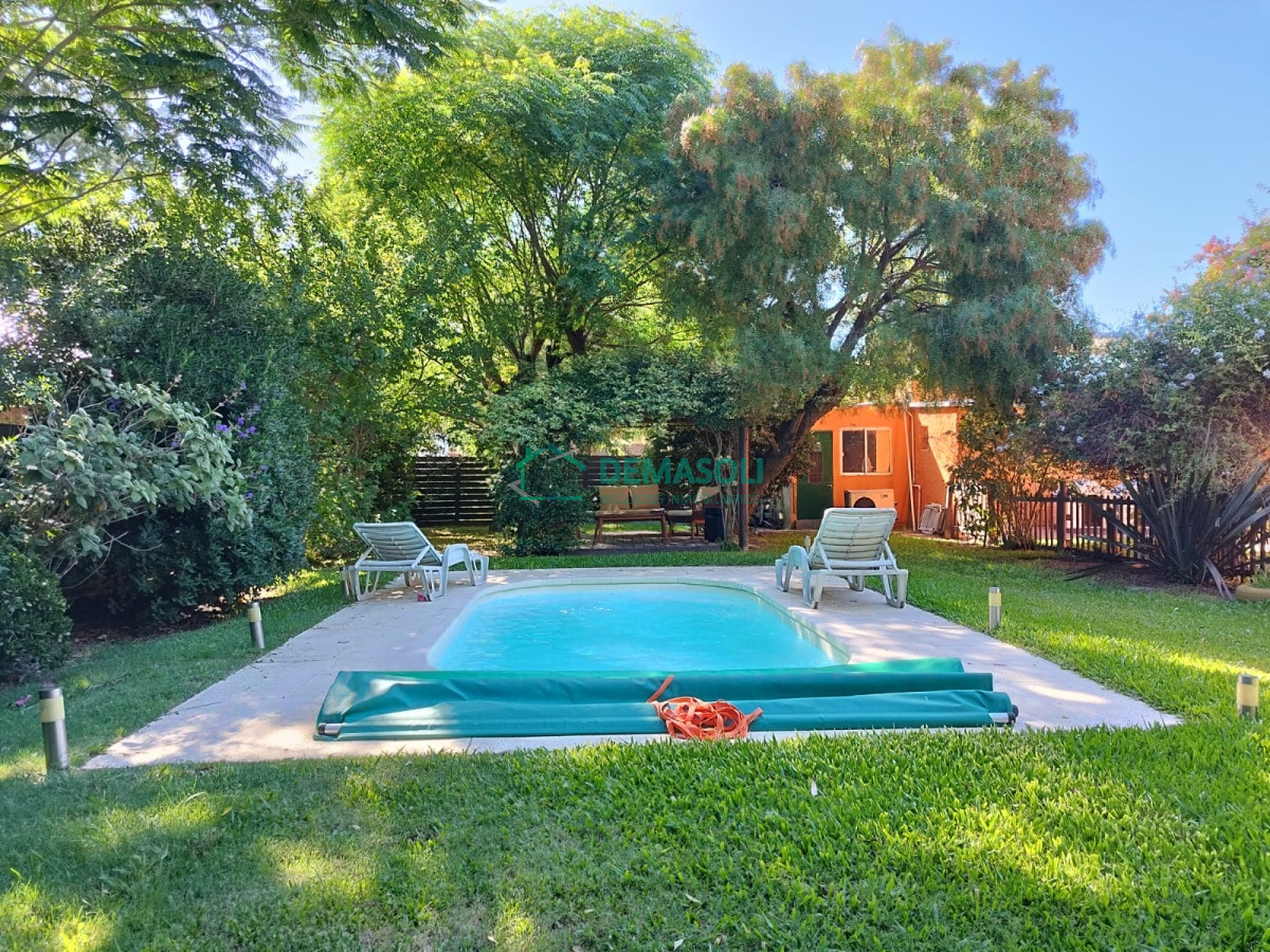 Casa ID.977 - Hermosa casa de 3 dormitorios,  con piscina, Playa Grande  