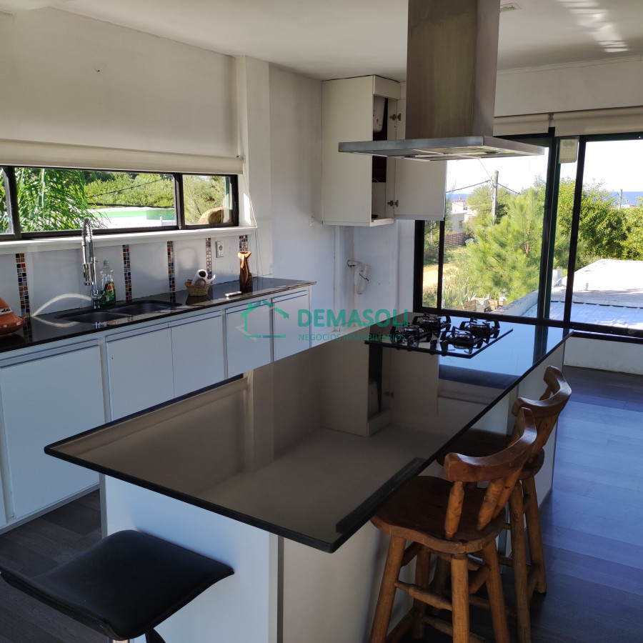 Casa ID.1056 - Hermosa casa ubicada en Punta Negra, a 3 cuadras del mar