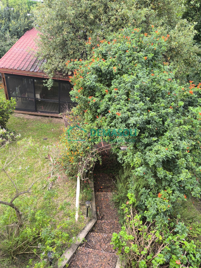 Casa ID.1249 - Se vende hermosa casona de estilo europeoubicada a pocos metros del mar, Playa Hermosa, 1100 M2 de terreno