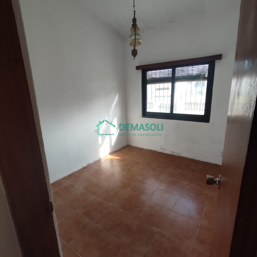 Casa ID.1064 - Se vende casa de 3 dormitorios con 338 mts 2 de terreno en Pan de Azúcar 