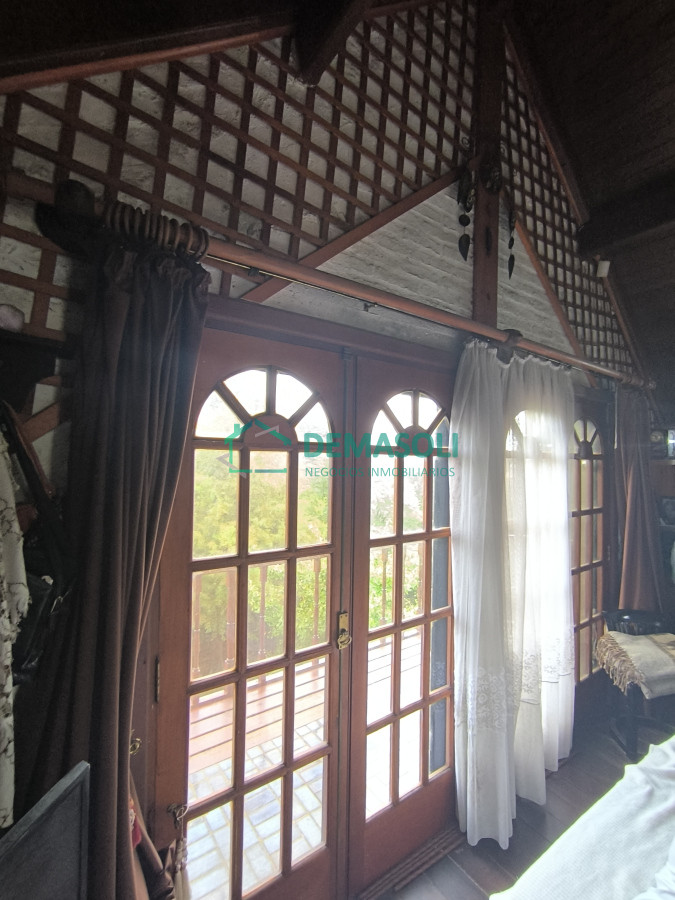 Casa ID.1249 - Se vende hermosa casona de estilo europeoubicada a pocos metros del mar, Playa Hermosa, 1100 M2 de terreno
