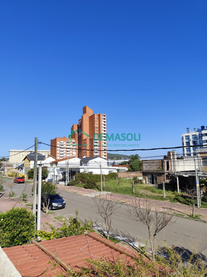 Casa ID.1265 - En venta, casa de 4 dormitorios Piriapolis, a 100 metros del mar