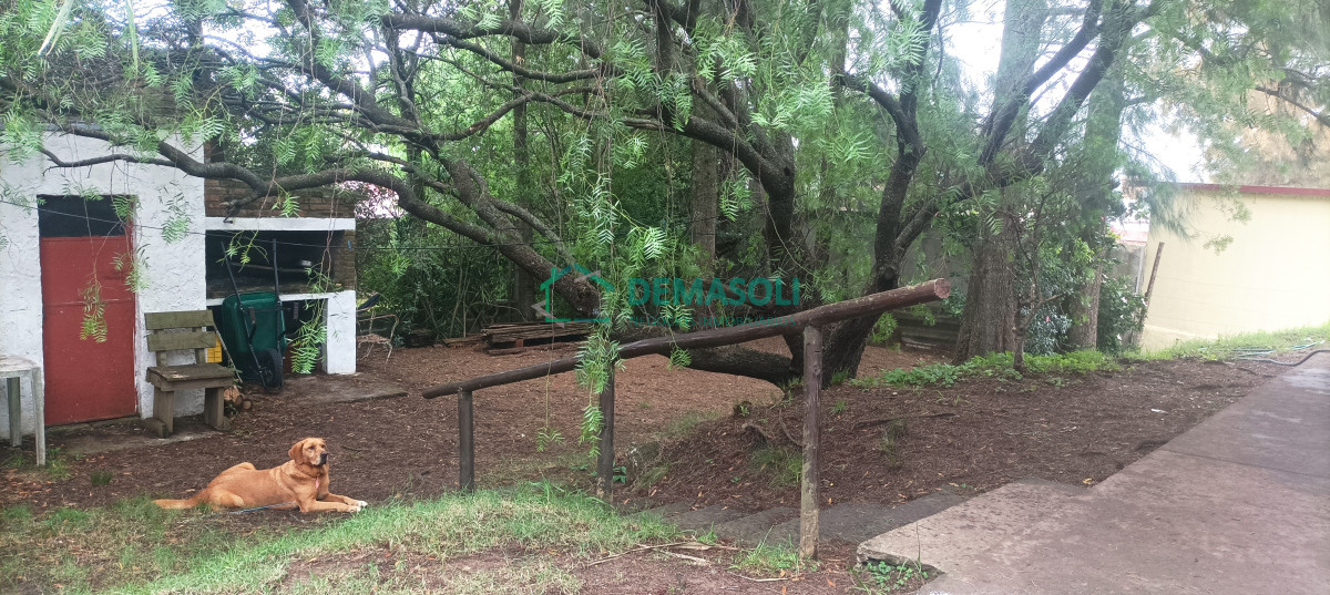 Casa ID.1254 - Se vende casa ubicada en Playa Hermosa, construcción tradicional 