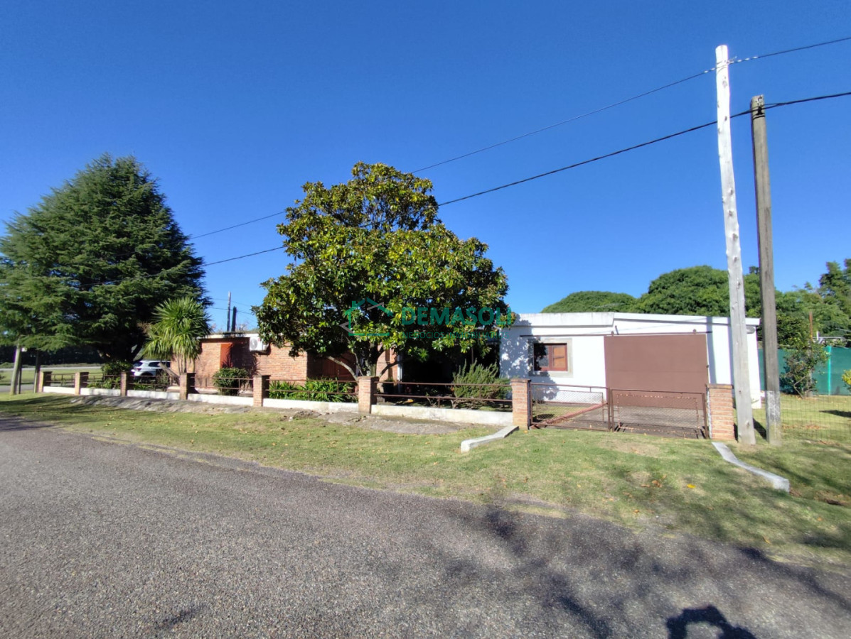 Casa ID.1478 - En venta hermosa casa en Gregorio Aznarez, vista a las Sierras 