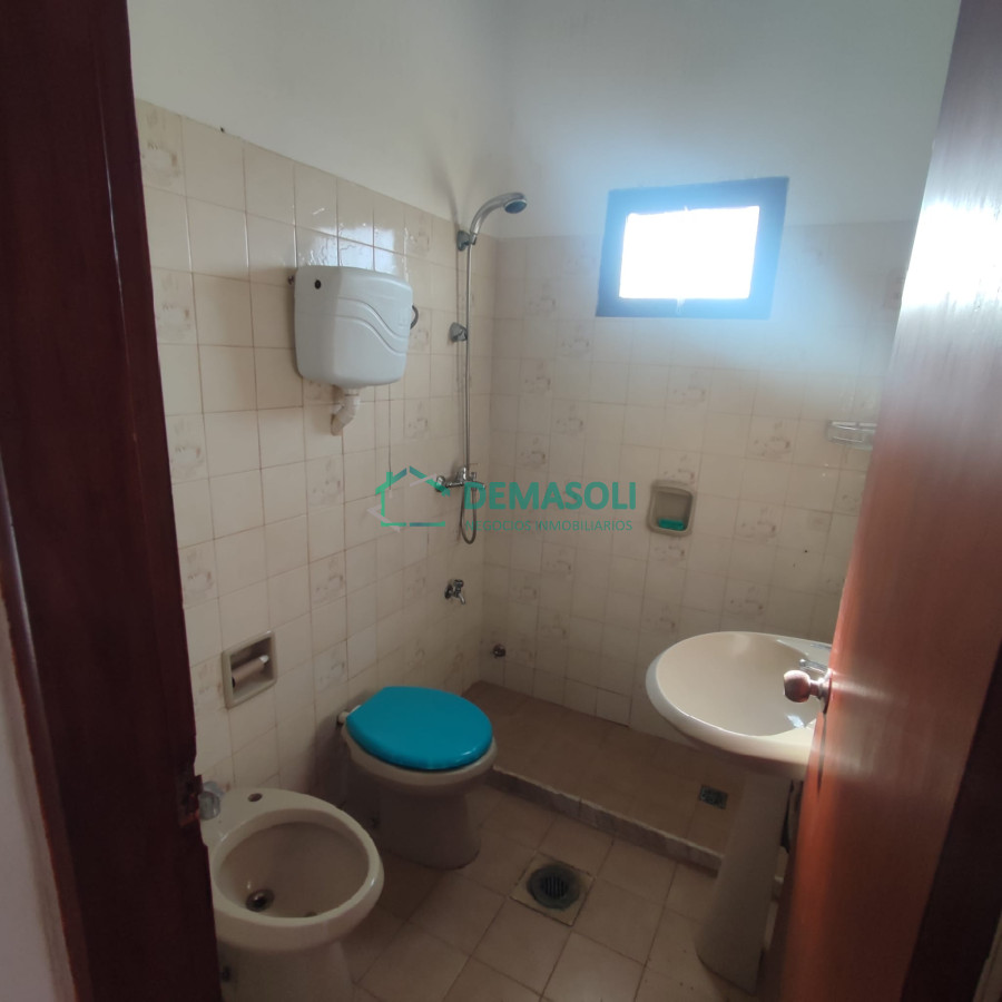 Casa ID.1064 - Se vende casa de 3 dormitorios con 338 mts 2 de terreno en Pan de Azúcar 