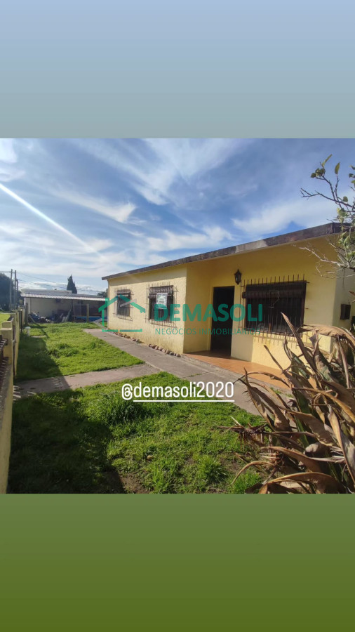 Casa ID.1064 - Se vende casa de 3 dormitorios con 338 mts 2 de terreno en Pan de Azúcar 