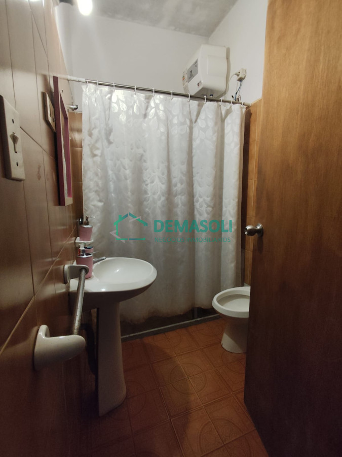 Casa ID.1275 - CASA CON AMPLIO TERRENO - IDEAL PARA RENTAS 