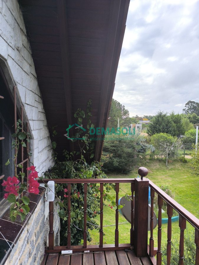 Casa ID.1249 - Se vende hermosa casona de estilo europeoubicada a pocos metros del mar, Playa Hermosa, 1100 M2 de terreno
