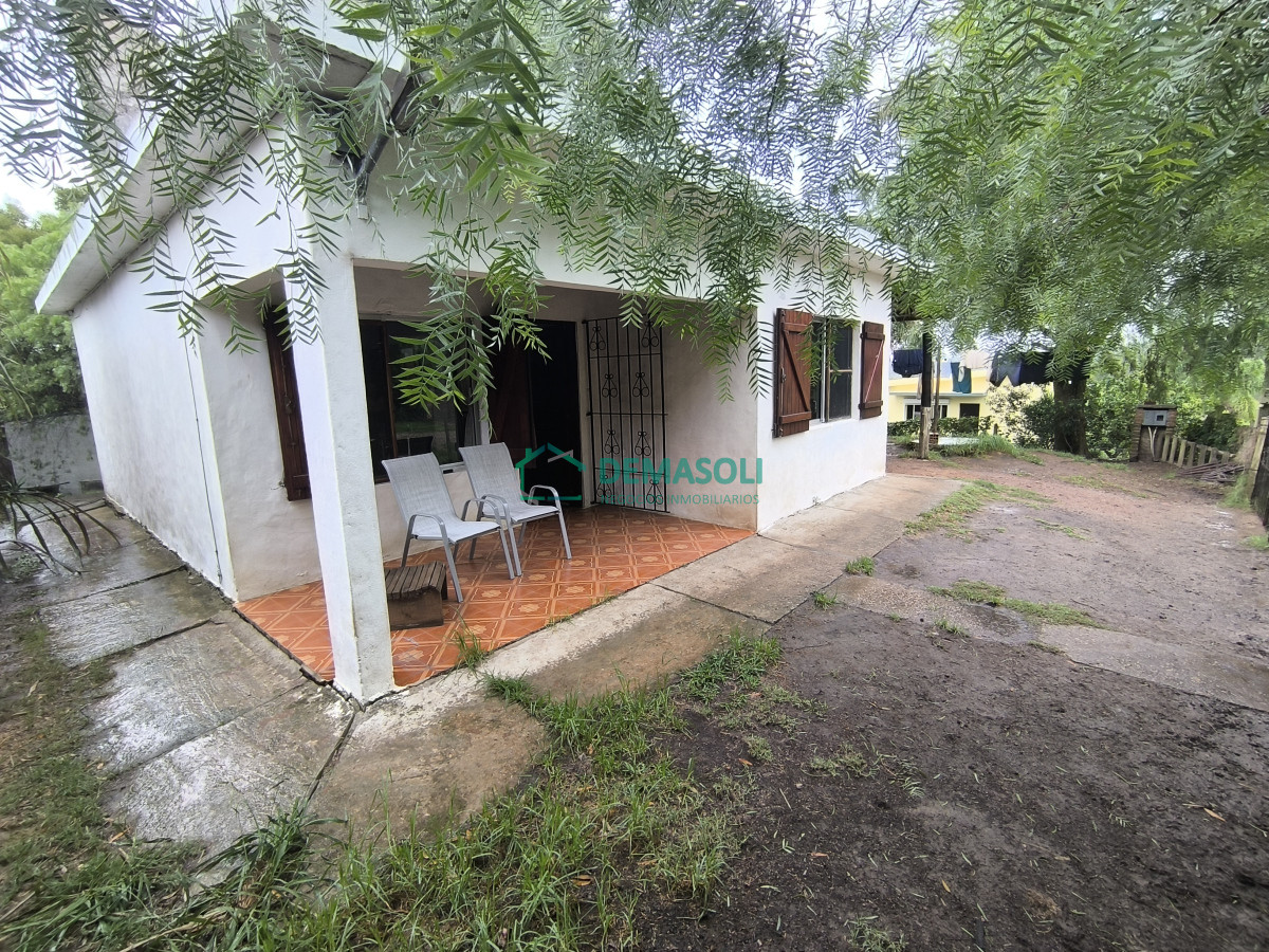 Casa ID.1254 - Se vende casa ubicada en Playa Hermosa, construcción tradicional 