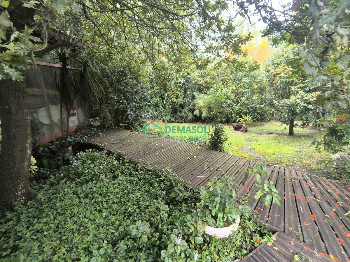 Casa ID.1249 - Se vende hermosa casona de estilo europeoubicada a pocos metros del mar, Playa Hermosa, 1100 M2 de terreno
