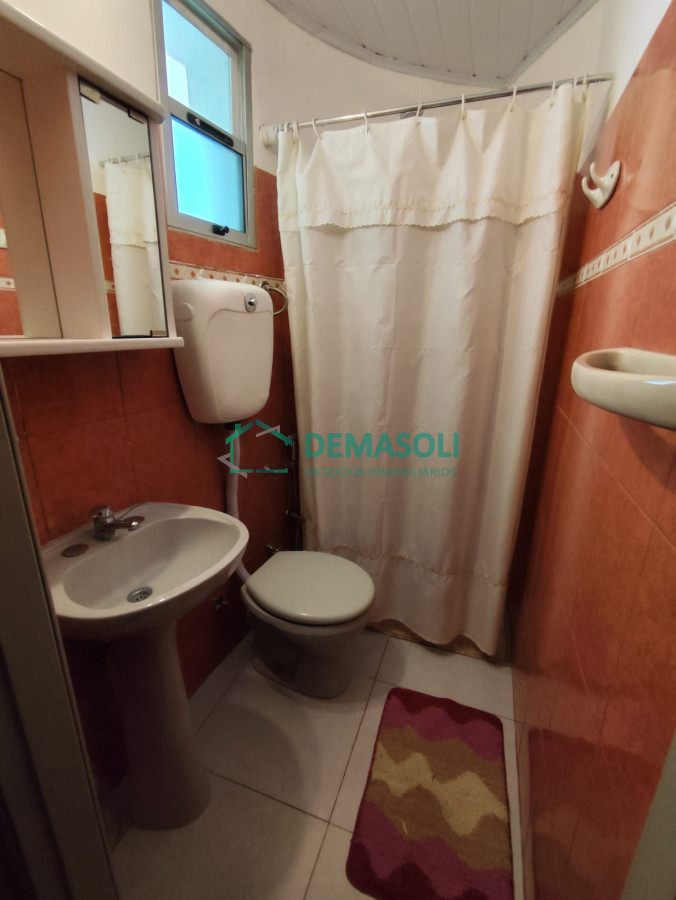 Casa ID.1280 - CASA EN VENTA A MEDIA CUADRA DE LA PLAZA - PAN DE AZUCAR