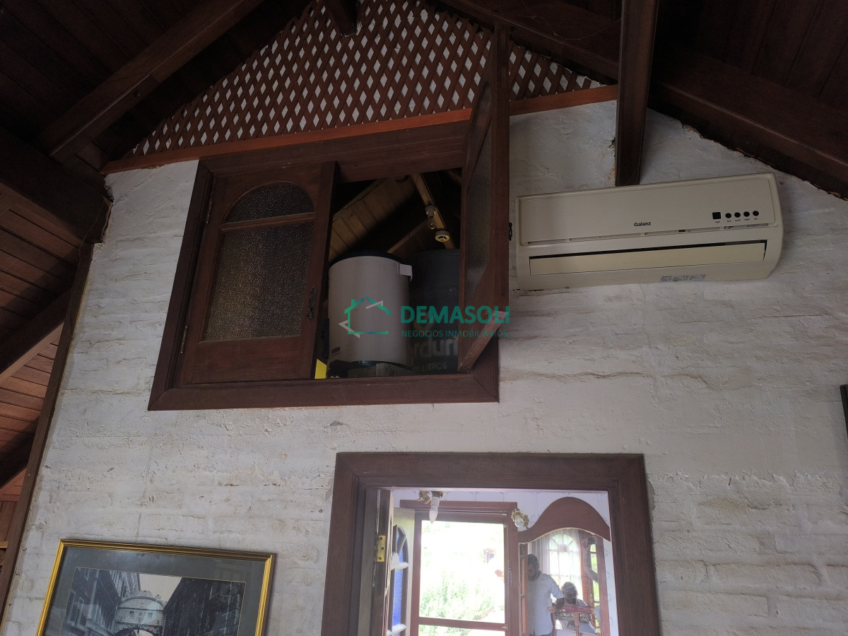 Casa ID.1249 - Se vende hermosa casona de estilo europeoubicada a pocos metros del mar, Playa Hermosa, 1100 M2 de terreno