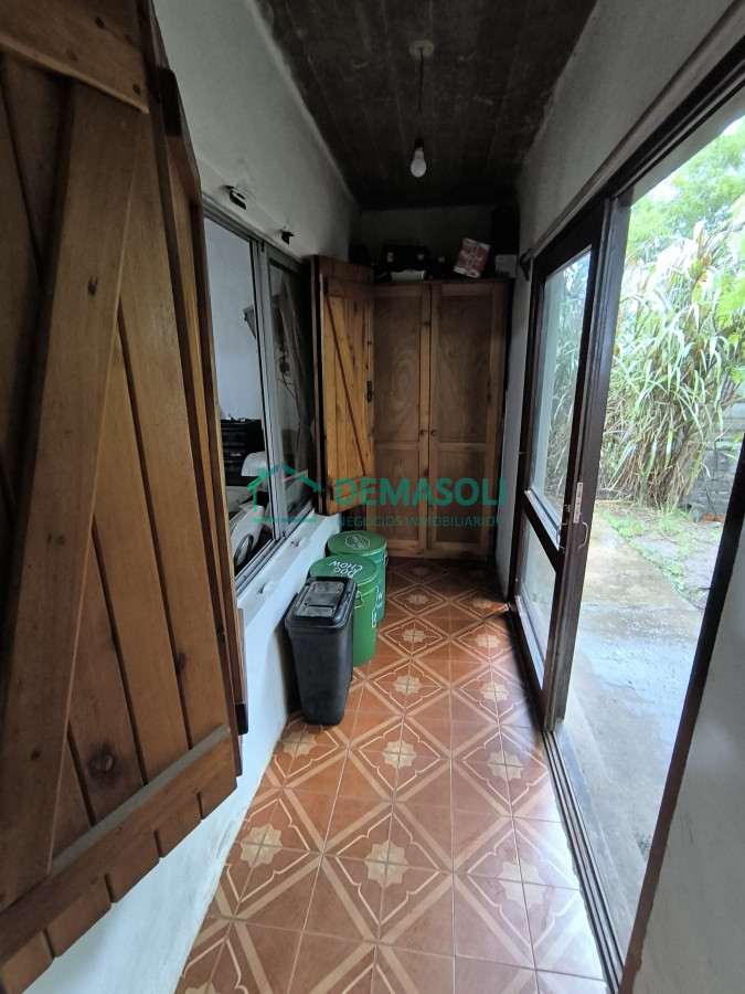 Casa ID.1254 - Se vende casa ubicada en Playa Hermosa, construcción tradicional 