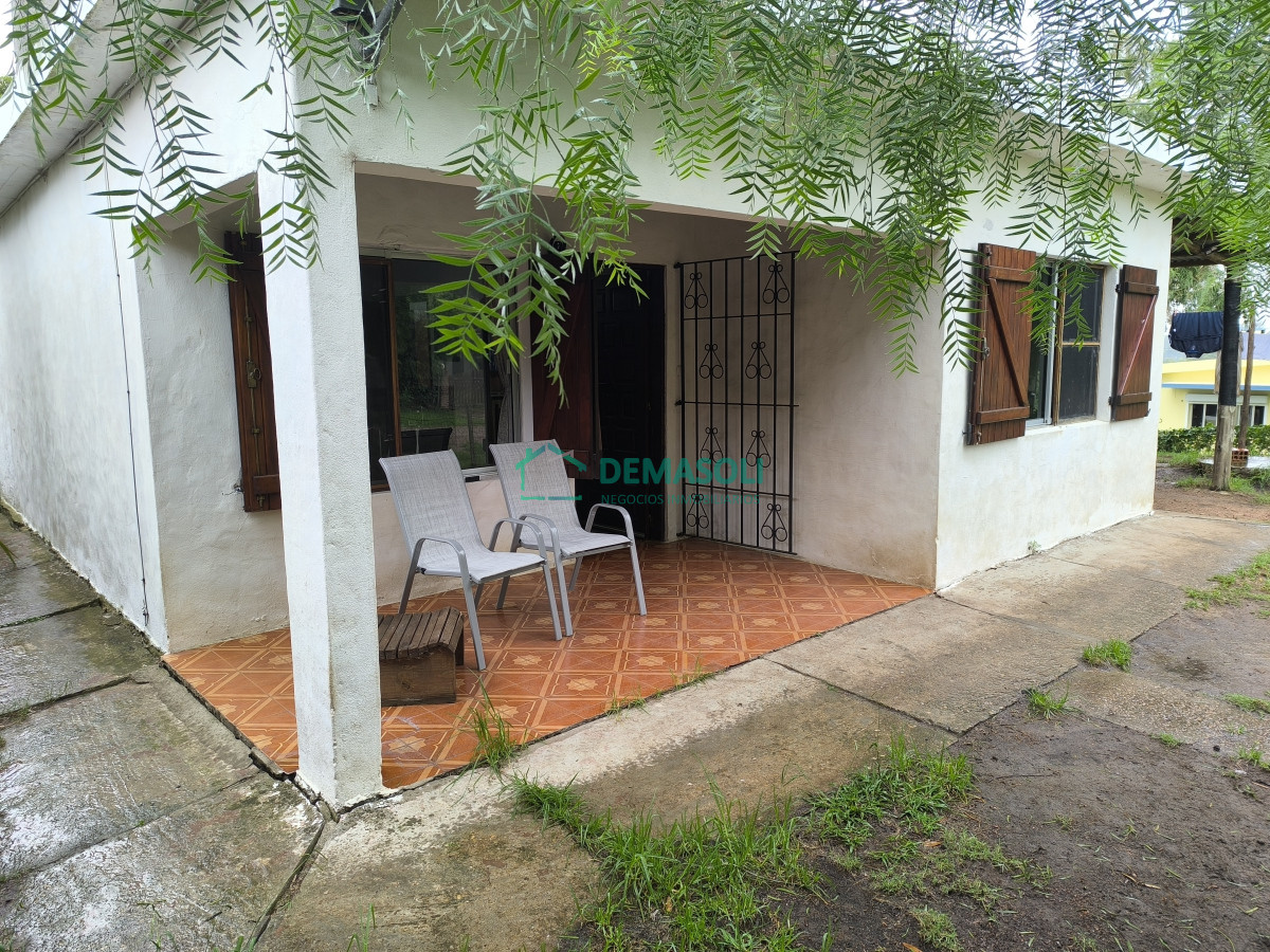 Casa ID.1254 - Se vende casa ubicada en Playa Hermosa, construcción tradicional 