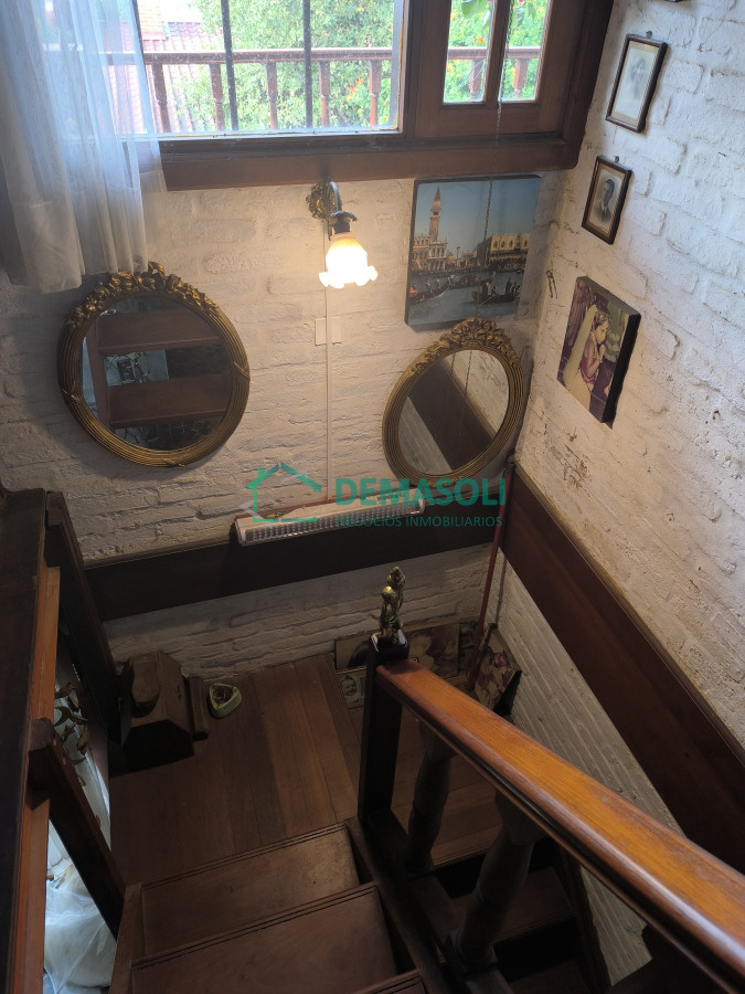 Casa ID.1249 - Se vende hermosa casona de estilo europeoubicada a pocos metros del mar, Playa Hermosa, 1100 M2 de terreno