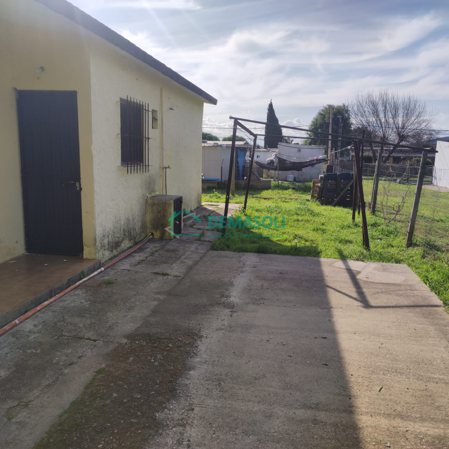 Casa ID.1064 - Se vende casa de 3 dormitorios con 338 mts 2 de terreno en Pan de Azúcar 