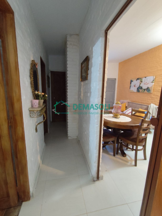 Casa ID.1478 - En venta hermosa casa en Gregorio Aznarez, vista a las Sierras 