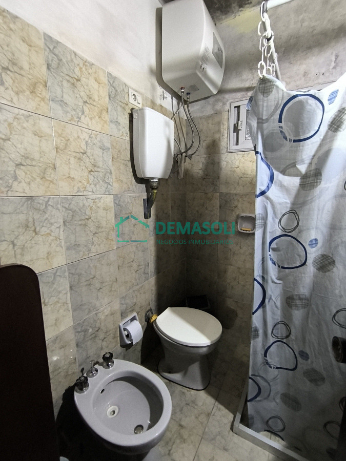 Casa ID.1254 - Se vende casa ubicada en Playa Hermosa, construcción tradicional 