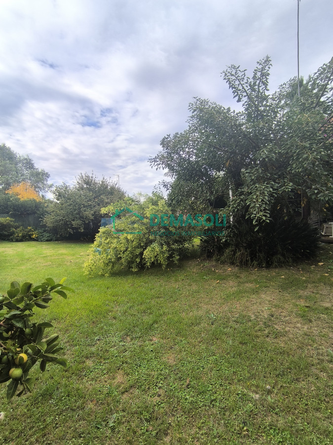 Casa ID.1249 - Se vende hermosa casona de estilo europeoubicada a pocos metros del mar, Playa Hermosa, 1100 M2 de terreno